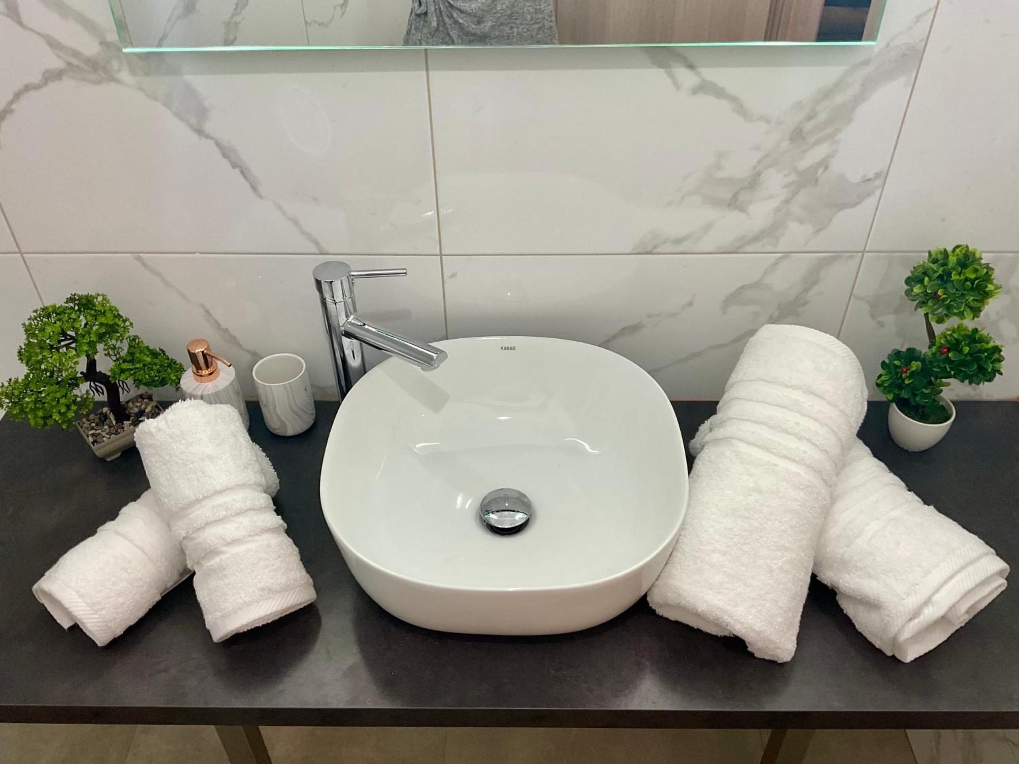 Compass Lofts Athens Apartment Bagian luar foto